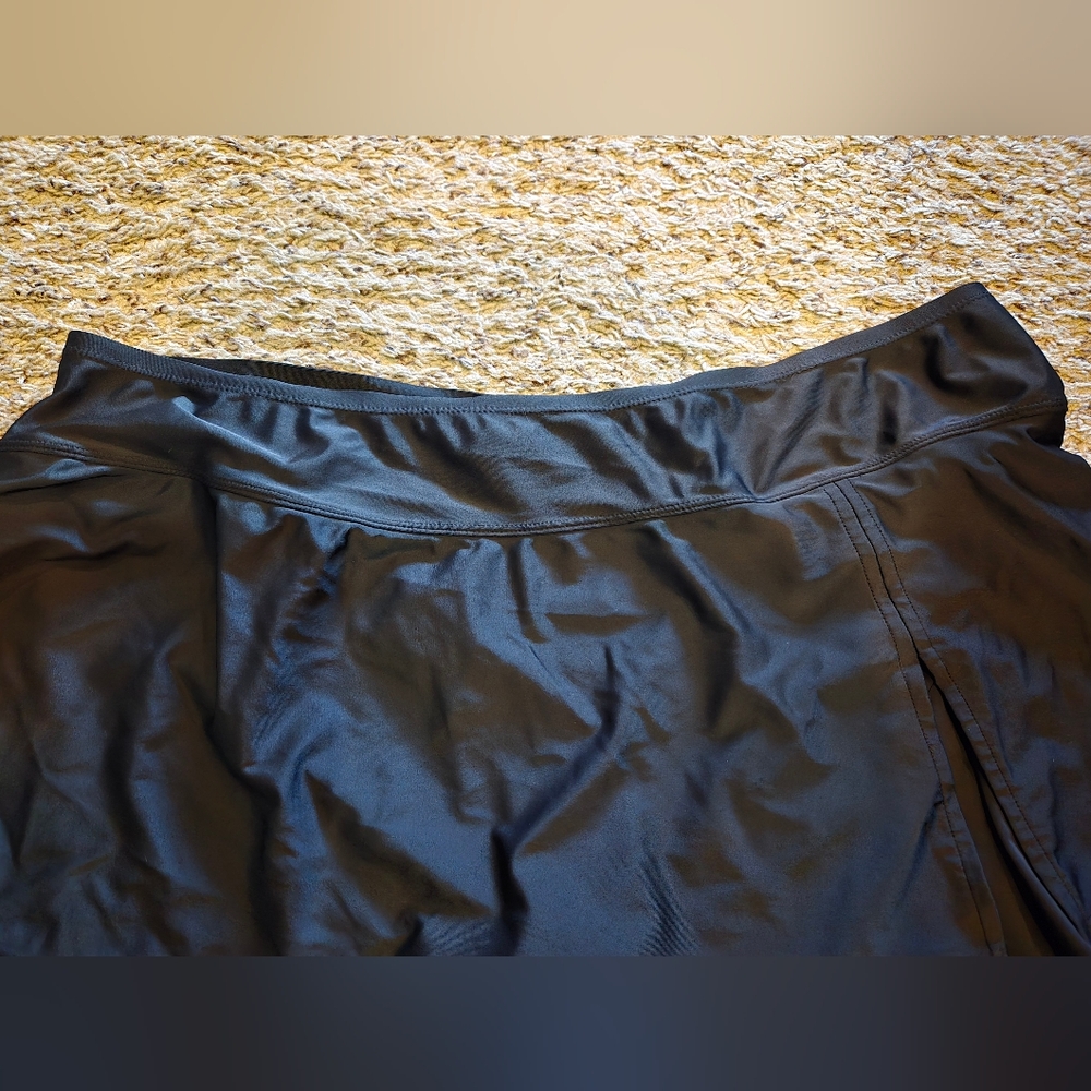 Ava & Viv Classic Black Swim Skort, Size 20W, Black, Perfect Shape - Picture 5 of 8